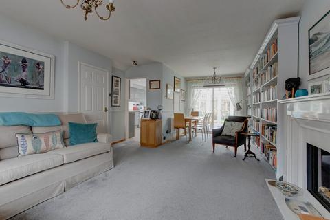 18 Avenue Road, Astwood Bank, Redditch, B96 6AU