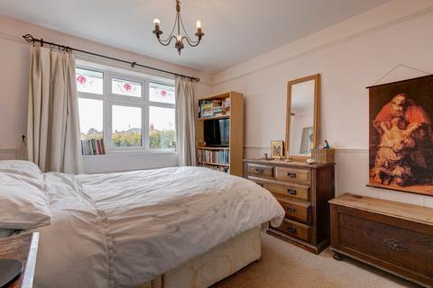 18 Avenue Road, Astwood Bank, Redditch, B96 6AU