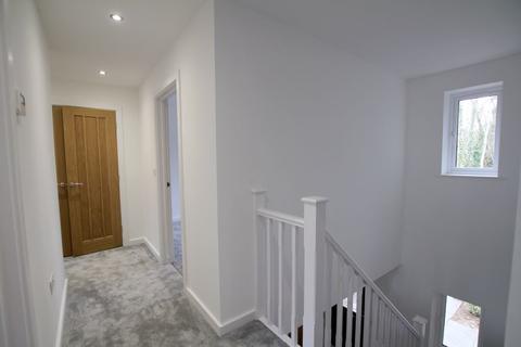 7, Manor View Lower Road, Temple Ewell, Dover, CT16 3PU