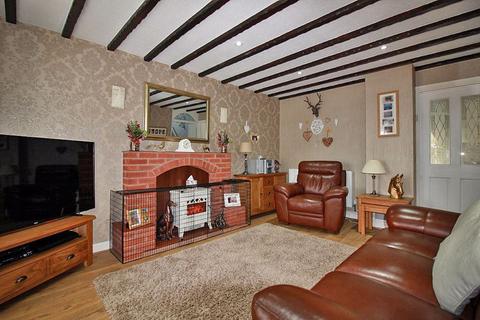 11 Ainsworth Road, Fordhouses, Wolverhampton, WV10 8TA