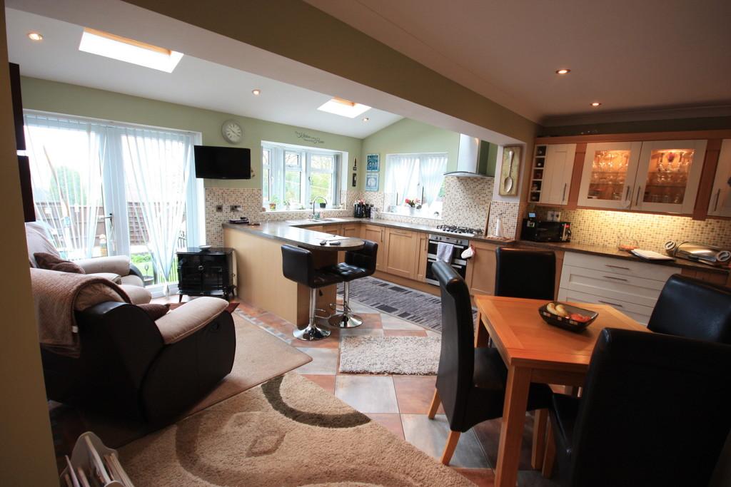 Irene Avenue, Tunstall, StokeonTrent 2 bed semidetached house £135,000