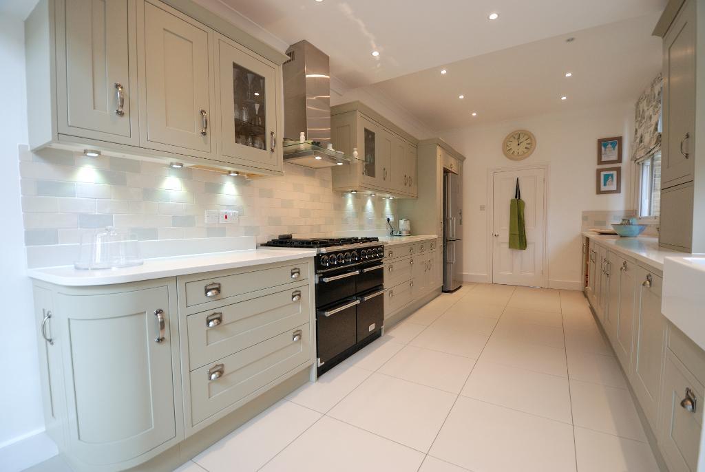 Stunning, Integrated Kitchen
