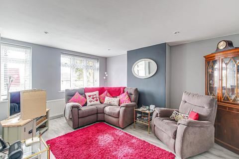 6 The Rise, South Croydon, CR2 8NB