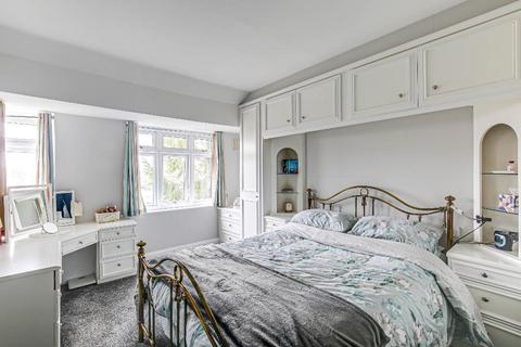 6 The Rise, South Croydon, CR2 8NB