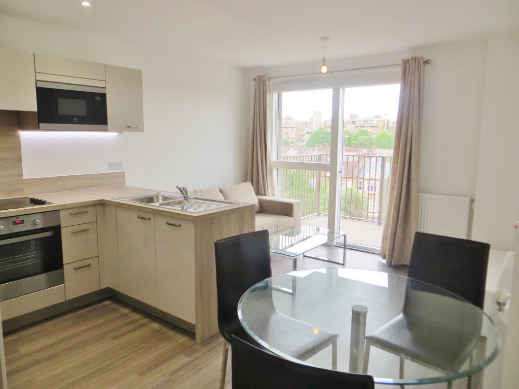 Ferdinand Court, Catford Green, Catford, London, SE6 4BL 1 bed flat £