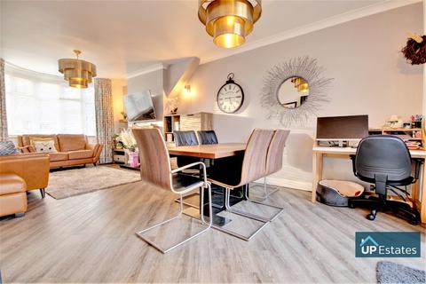 81 Benedictine Road, Cheylesmore, Coventry, CV3 6GW