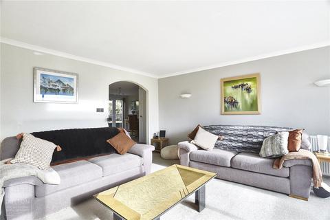 16 The Meadows, Grotton, Oldham, OL4 4LR