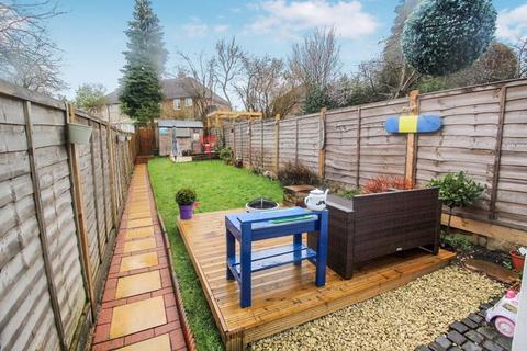 29 Westway, Caterham, CR3 5TQ