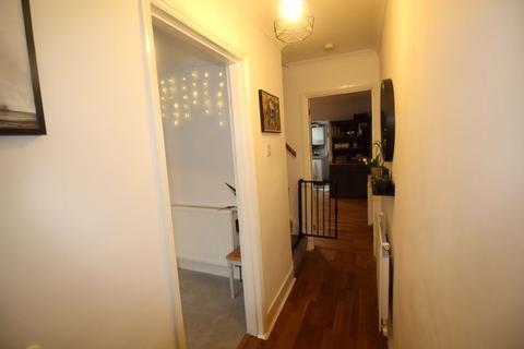 29 Westway, Caterham, CR3 5TQ
