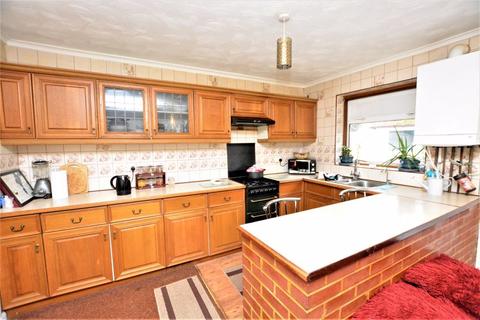 31 Broadmark Road, Slough, SL2 5QD