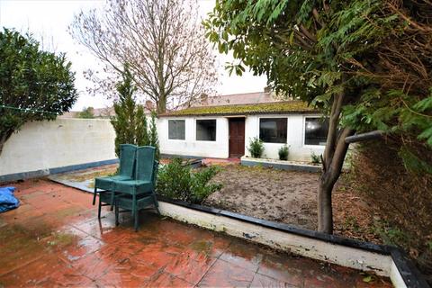 31 Broadmark Road, Slough, SL2 5QD
