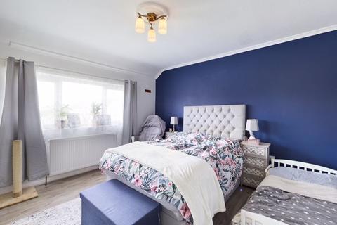 59 Easington Way, South Ockendon, RM15 5EP