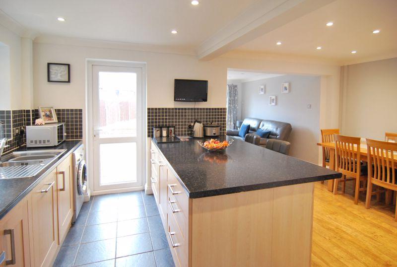 Holmwood Drive, Tuffley, Gloucester 4 bed semidetached house £328,500