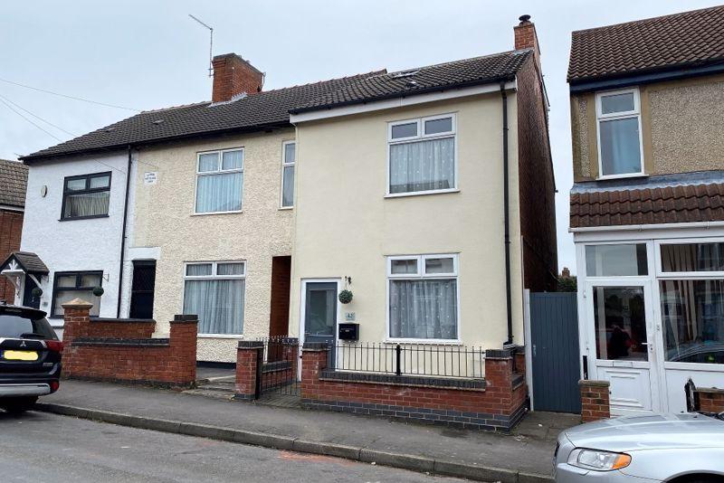 Crescent Road, Hugglescote 4 bed end of terrace house £190,000