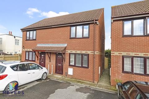 2 Bloomfield Place, Bournemouth, BH9 1UB