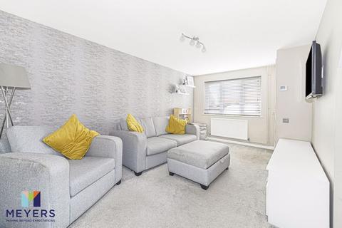 2 Bloomfield Place, Bournemouth, BH9 1UB