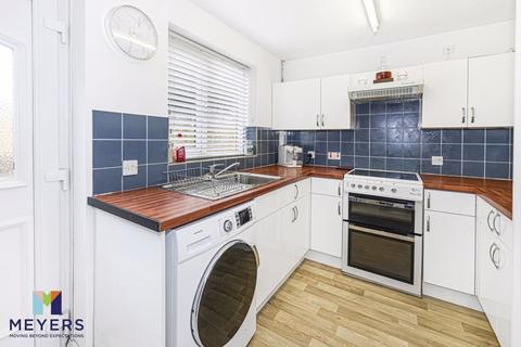 2 Bloomfield Place, Bournemouth, BH9 1UB