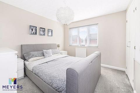 2 Bloomfield Place, Bournemouth, BH9 1UB