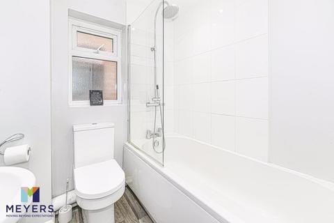 2 Bloomfield Place, Bournemouth, BH9 1UB