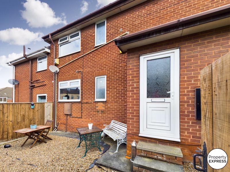Jubilee Road, Eston, Middlesbrough, TS6 9EP 2 bed terraced house for