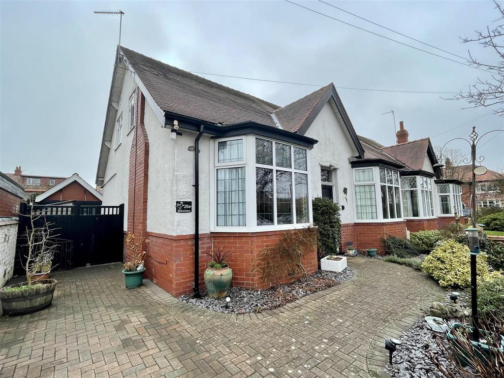 Knowles Road, Lytham St Annes 3 bed semidetached house £289,950
