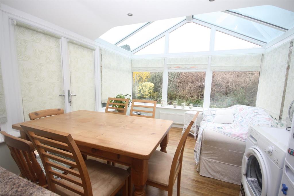 Rhinefield Close, Eastleigh 3 bed detached house £360,000