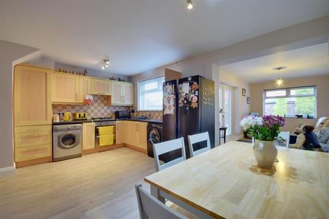 3 Cedar Grove, Sunderland, SR6 7BD