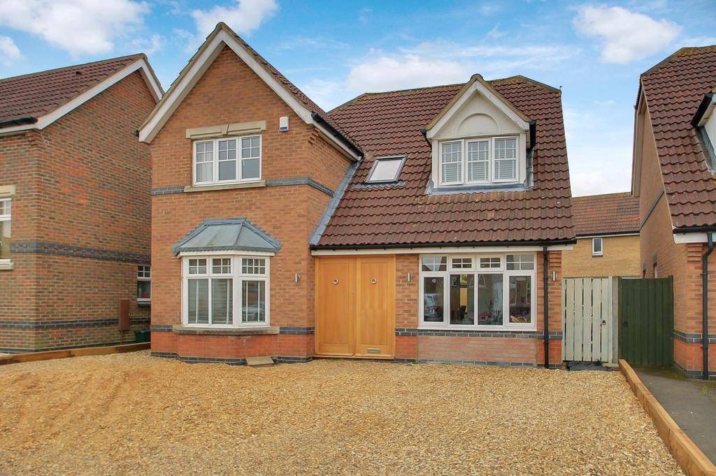 Gulls Croft, Braintree 4 bed detached house £525,000