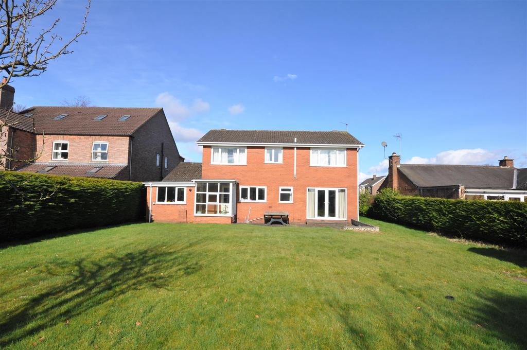 Long Ridge Lane, Upper Poppleton, York, YO26 6HB 4 bed detached house £500,000