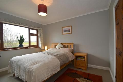 Meadow Rise Beauchamp Lane, Callow End, Worcester, WR2 4UQ