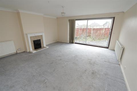 12 Pennyfields, Warley, Brentwood, CM14 5JP