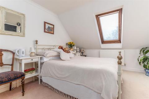 25 Monks Walk, Evesham, WR11 4SL