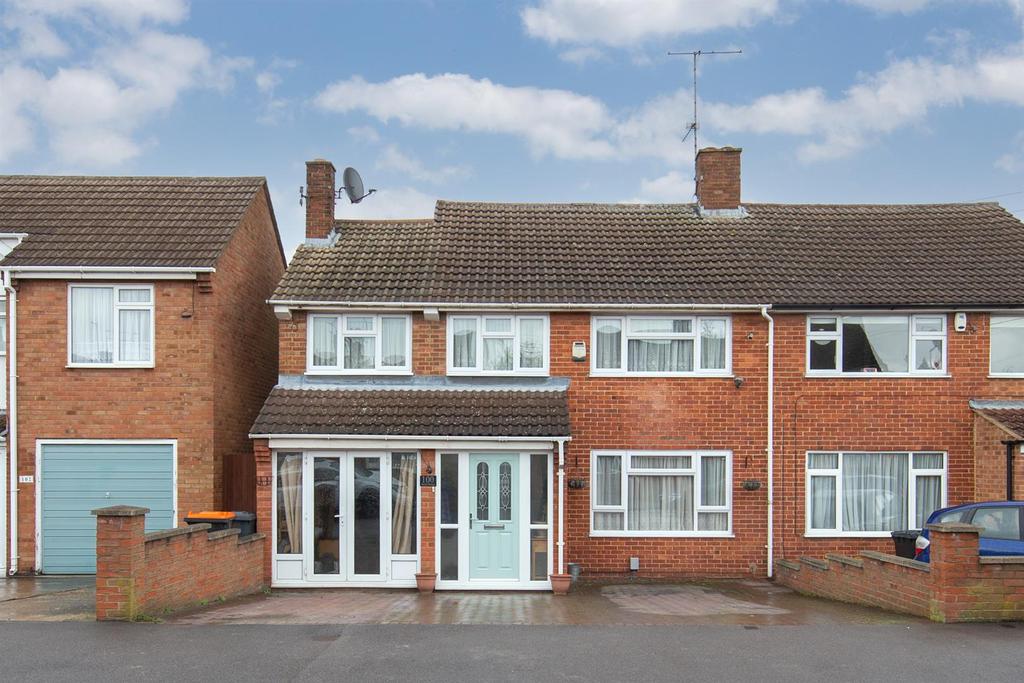 Evelyn Road, Dunstable 3 bed semidetached house £400,000