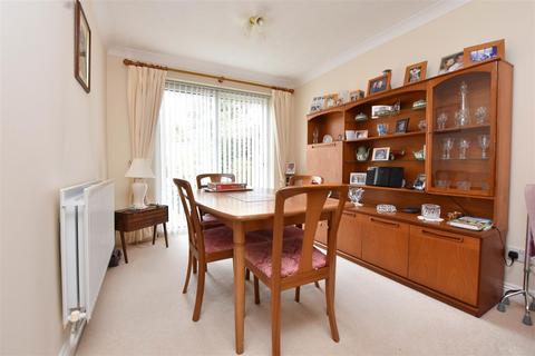 5 Bartley Mill Close, Stone Cross, Pevensey, BN24 5PE