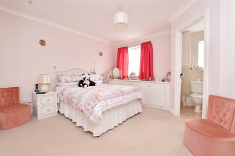 5 Bartley Mill Close, Stone Cross, Pevensey, BN24 5PE