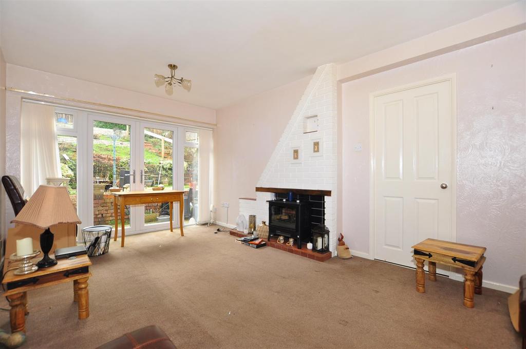 Fairmile Road, Halesowen 3 bed semidetached house £227,500