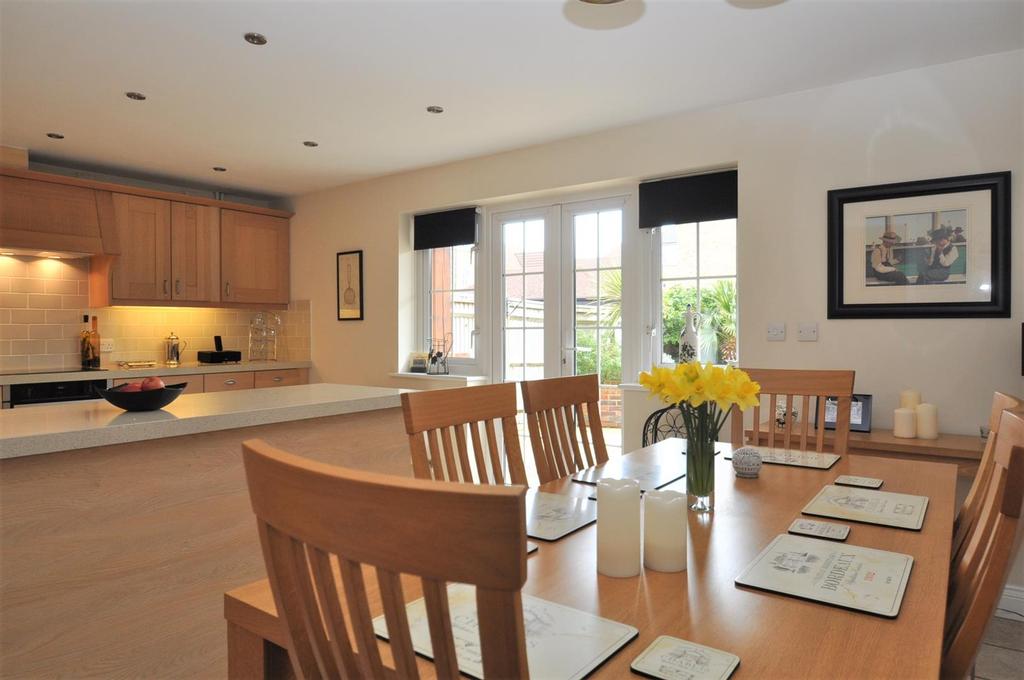 Kitchen/Breakfast Room