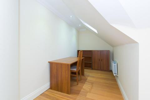 43a Albert Road, Epsom, KT17 4EQ