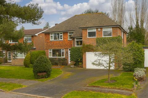 4 Paddocks Close, Ashtead, KT21 2RA