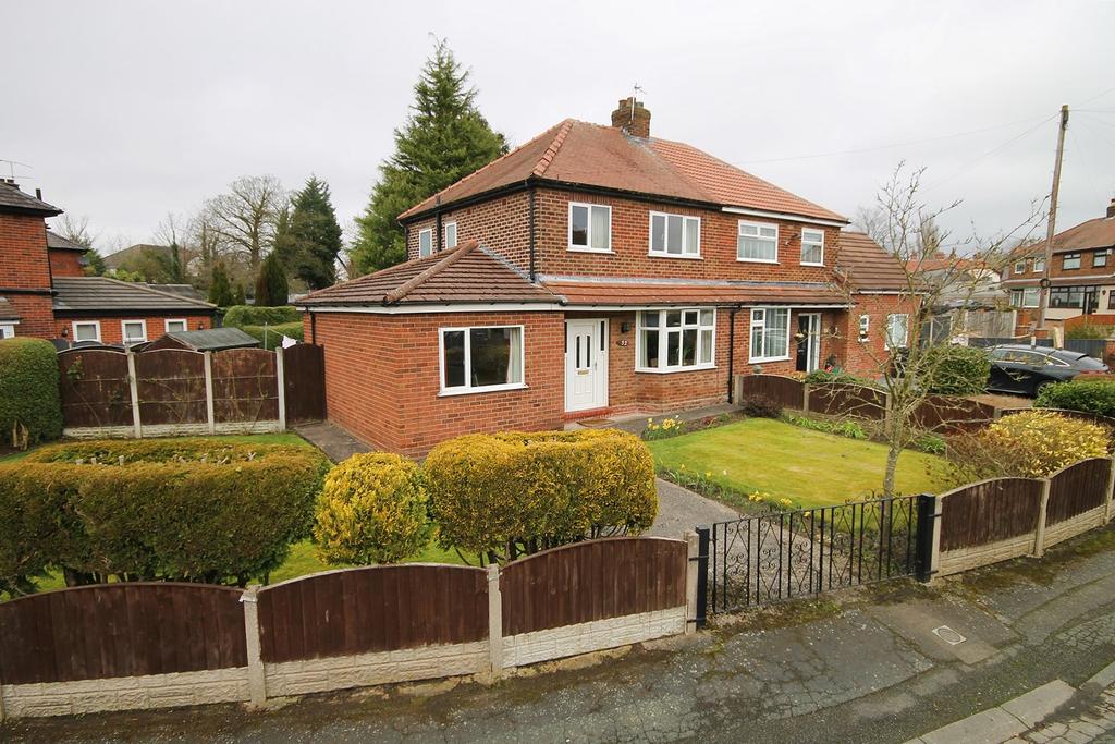 Highfield Avenue, Great Sankey, Warrington, WA5 4 bed semidetached