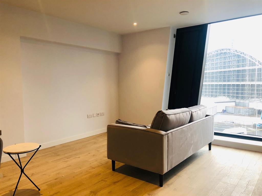 Living Room i.jpg