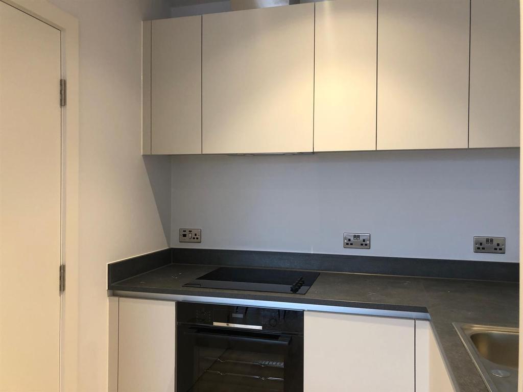 Kitchen i.JPG