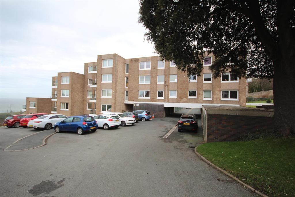 Rhos Gwyn, 493 Abergele Road, Old Colwyn 1 bed apartment £69,950