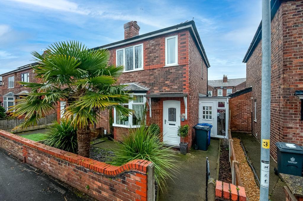 Fife Road, Warrington, WA1 2 bed semidetached house £160,000