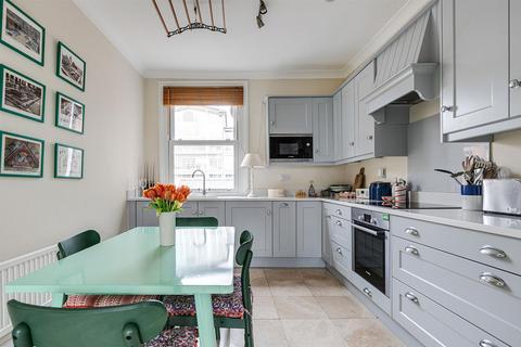 2 bedroom flat to rent, Danehurst Street, SW6