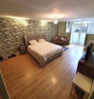 Apartment 2, 36 Falkner Square, Liverpool, L8 7NZ