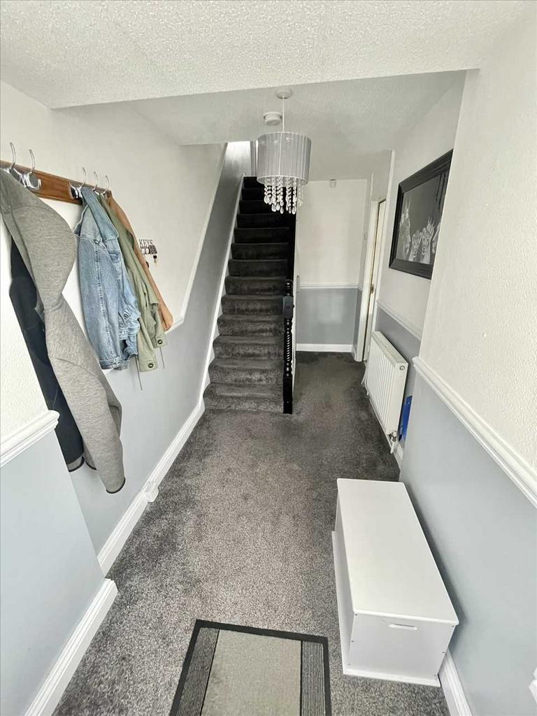 Entrance porch/hall