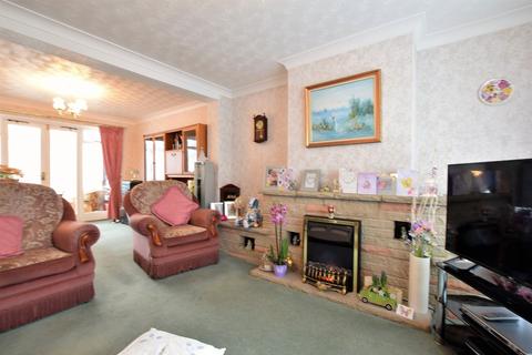 35 Bertram Avenue, Little Clacton, Clacton-on-sea, CO16 9RL
