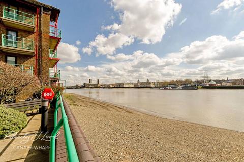 Flat D, 1 Felstead Gardens, London, E14 3BS