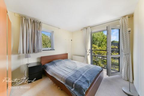 Flat D, 1 Felstead Gardens, London, E14 3BS